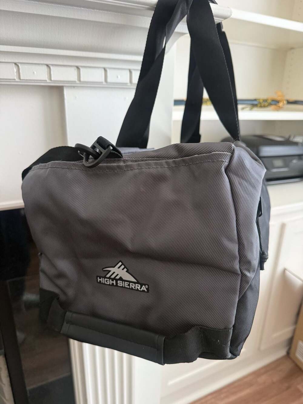 HIGH SIERRA Nylon DUFFLE bag Black Gray 20" Travel Straps